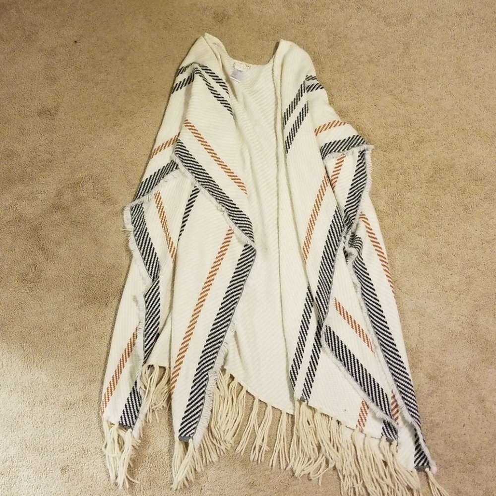HARD TO FIND FREE PEOPLE Fringe wrap